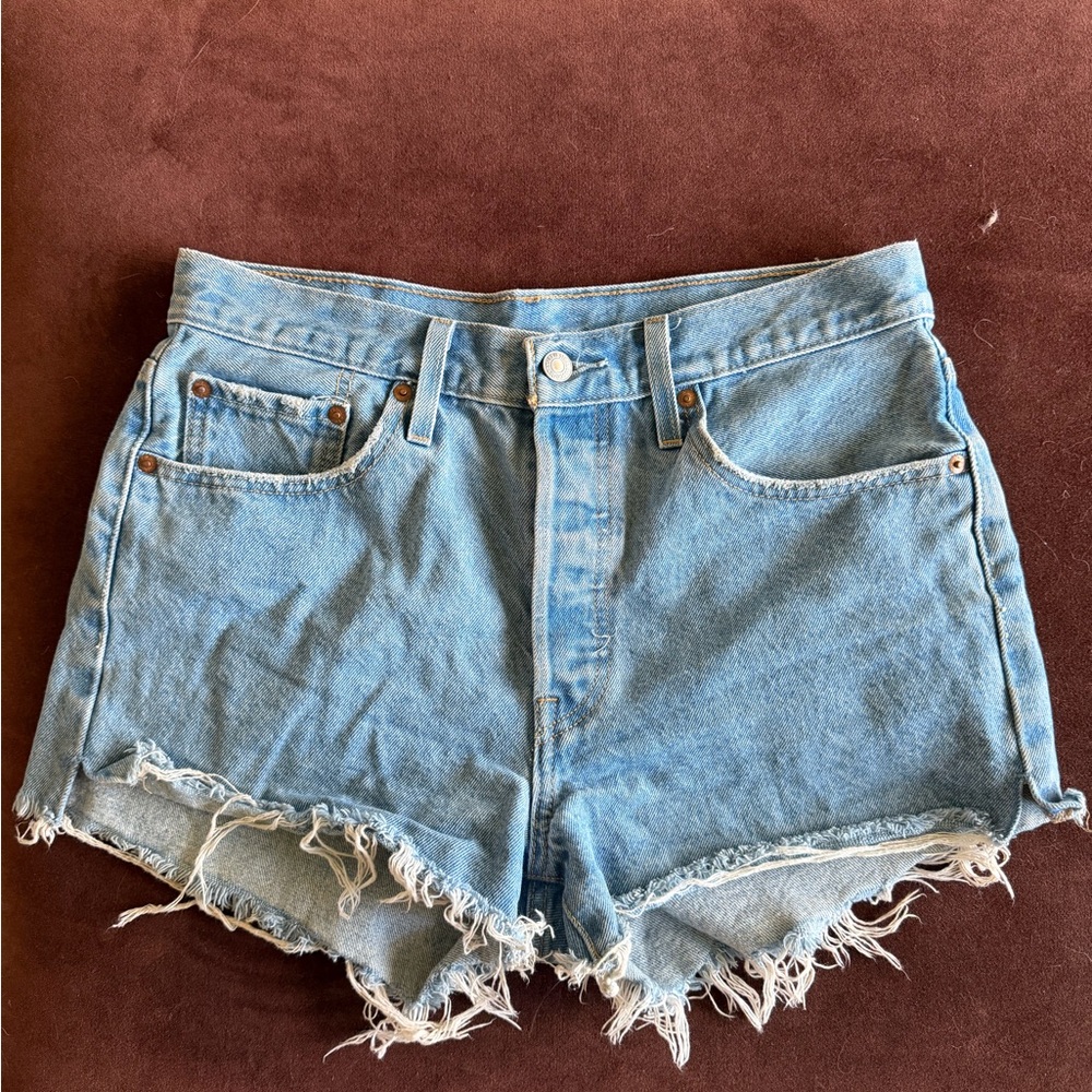 Levi’s 501 High Rise Cutoff Denim Shorts | Light Wash | W29